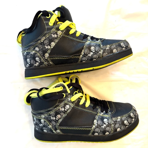 OP Sneakers Black Neon Green with Skulls Youth SZ 5 WORN 1X - Picture 3 of 13
